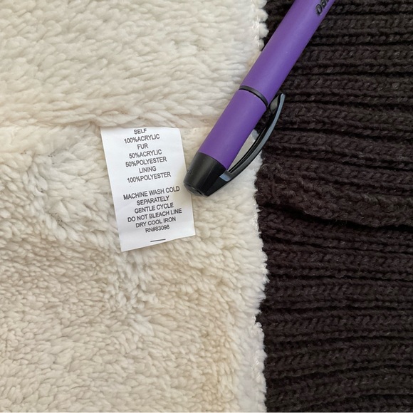 Black Rivet Sweater Vest Glll size XL JR with Faux Collar & Fleece Lined SALE❗️ - Picture 10 of 15